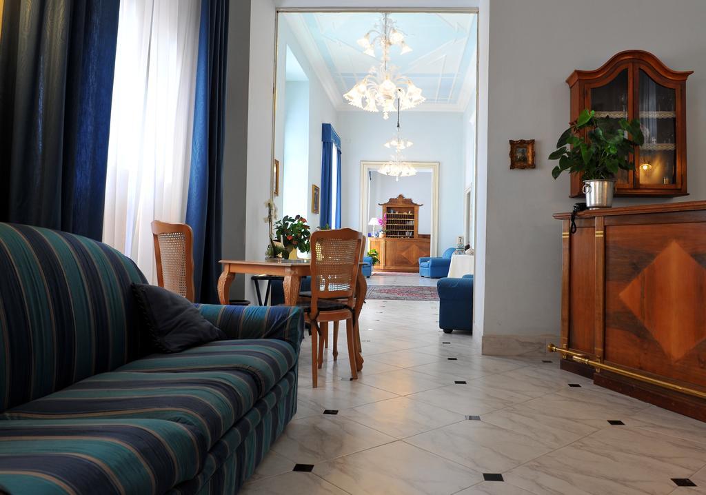 Grande Albergo Quattro Stagioni Риети Экстерьер фото