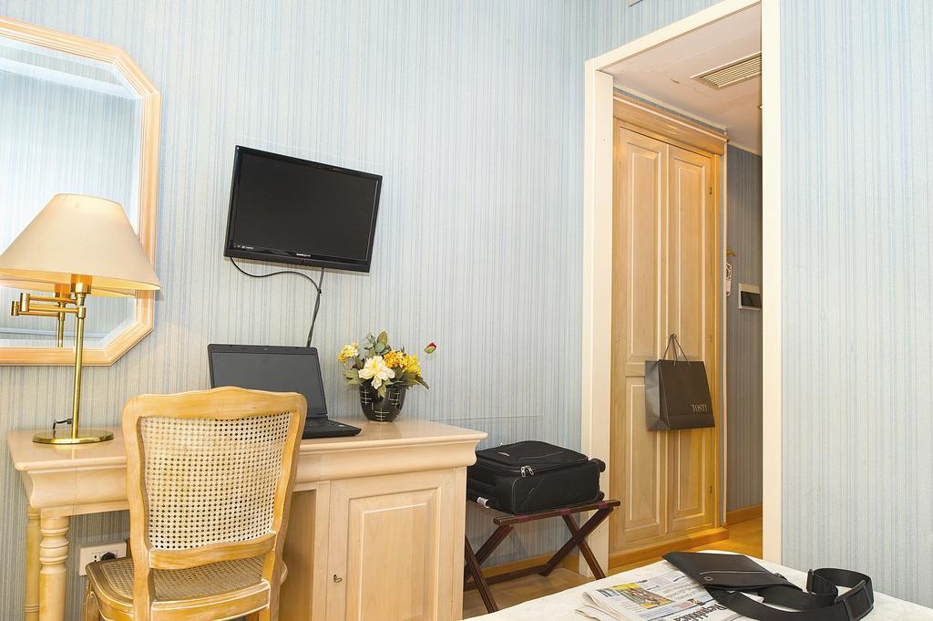 Grande Albergo Quattro Stagioni Риети Номер фото