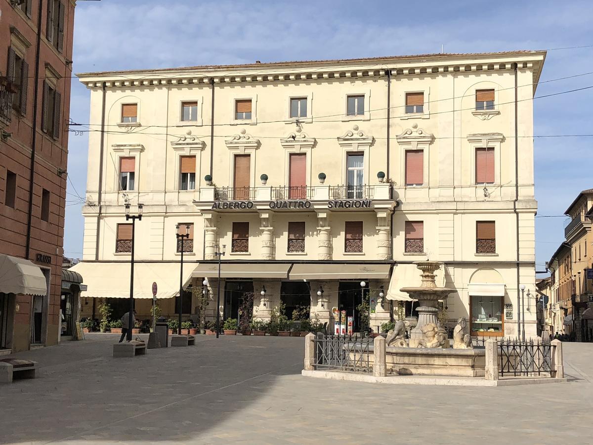 Grande Albergo Quattro Stagioni Риети Экстерьер фото