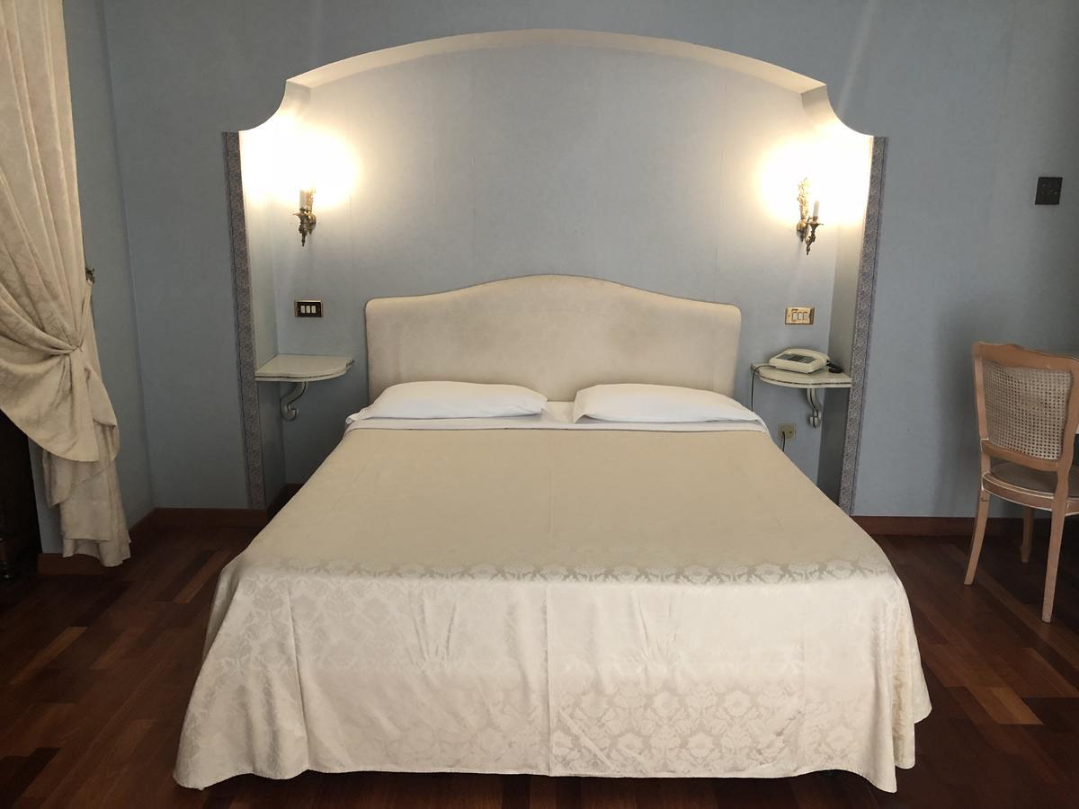 Grande Albergo Quattro Stagioni Риети Экстерьер фото