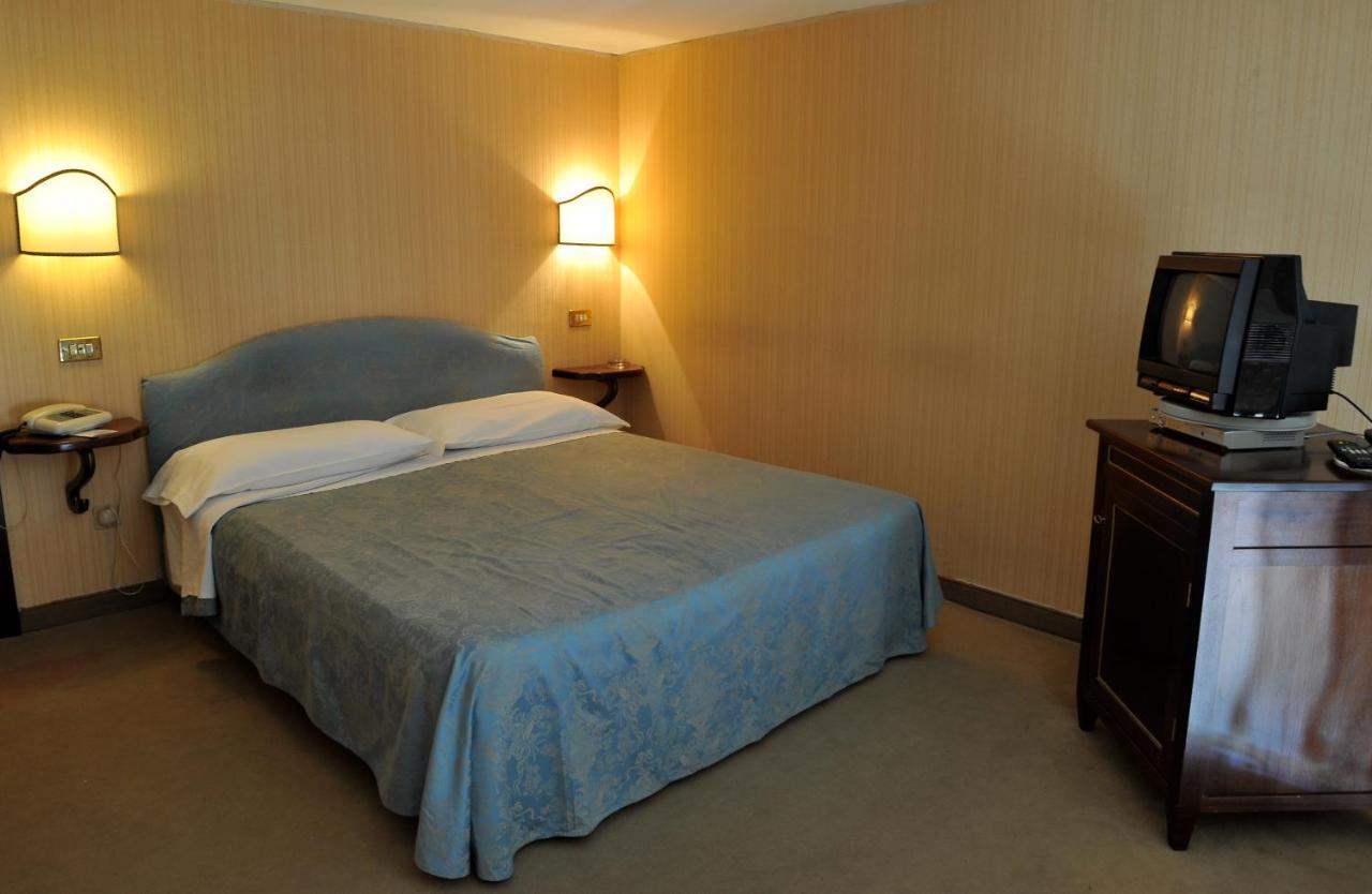 Grande Albergo Quattro Stagioni Риети Экстерьер фото